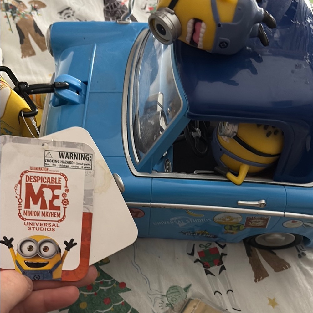 Universal Minion mayhem popcorn bucket